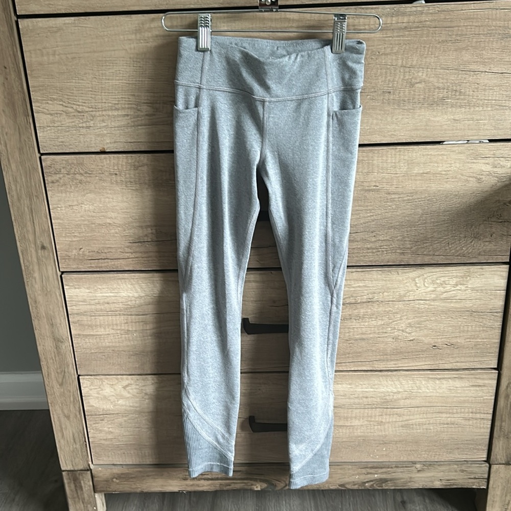 Athleta kids size medium 8/10 gray trust fall leggings great condition.